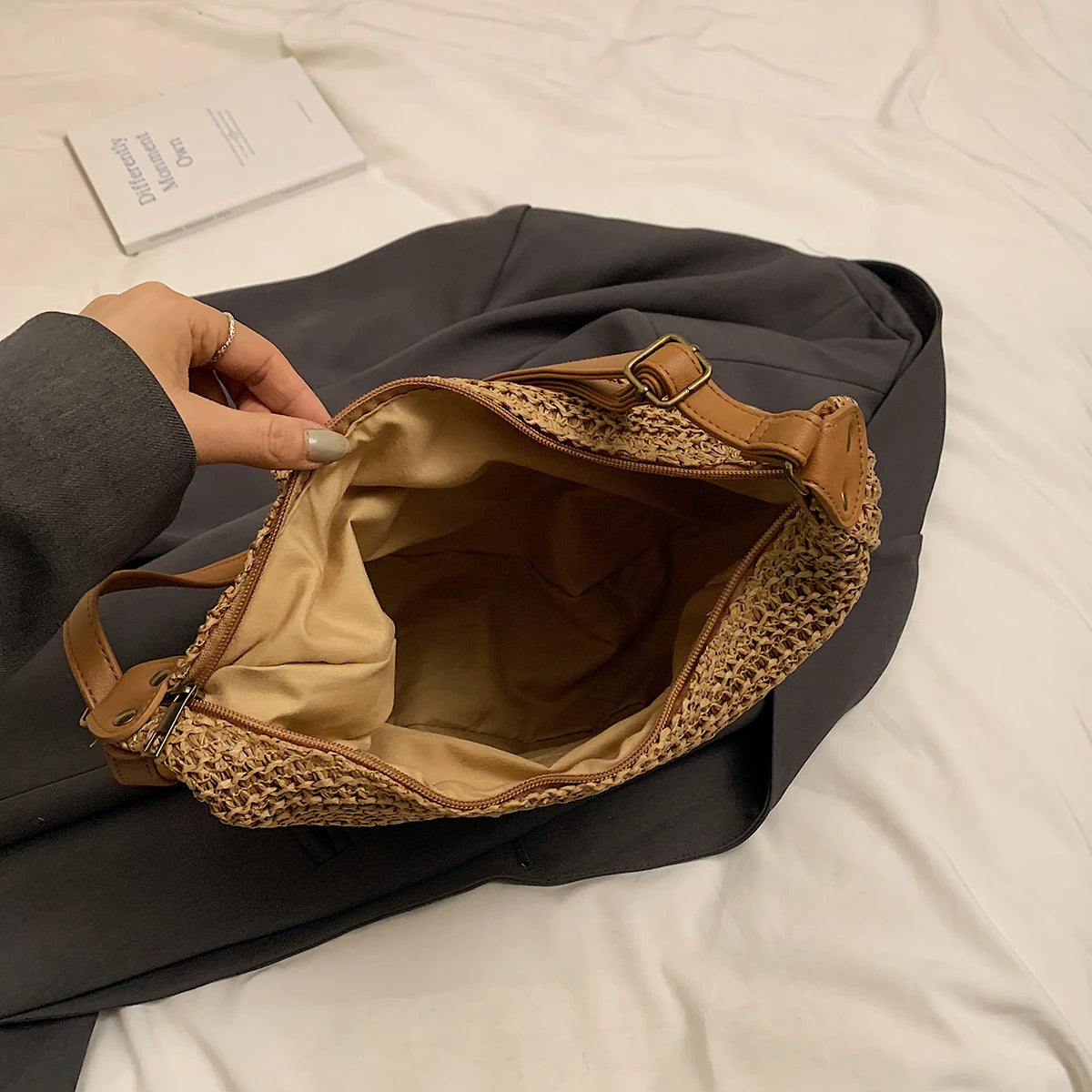Handbag. Bags women handbags ladies.2025 Casual Oversized Woven Straw Bag